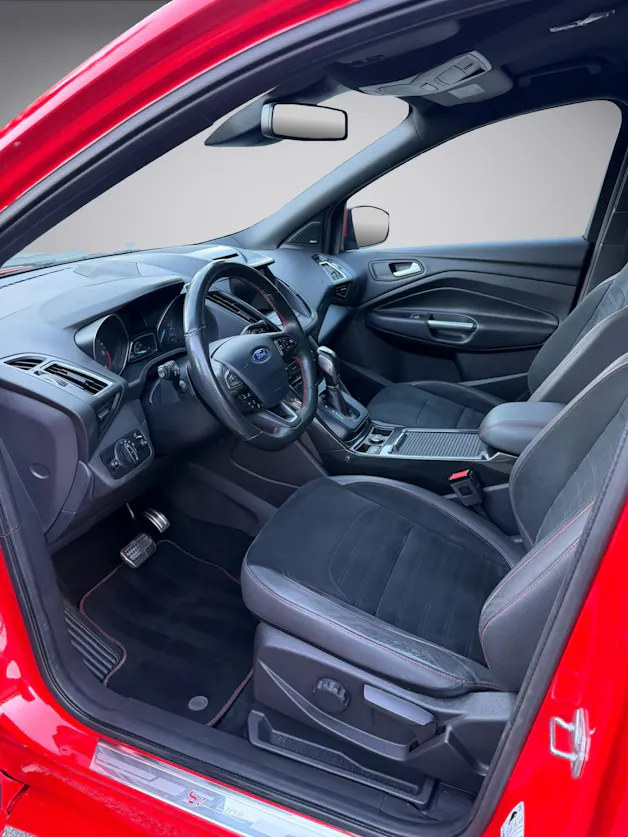 FORD Kuga 2.0 TDCi ST Line High 4WD PowerShift * AHK * Sport Line *
