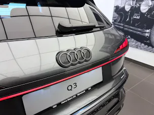 AUDI Q3 SUV 110 kW TFSI S tronic