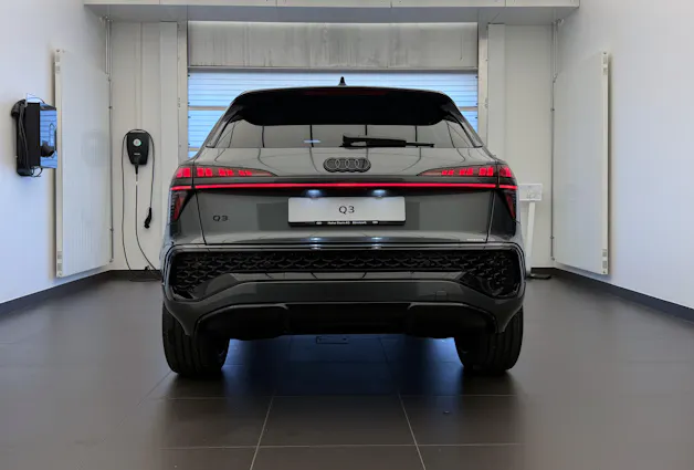 AUDI Q3 SUV 110 kW TFSI S tronic