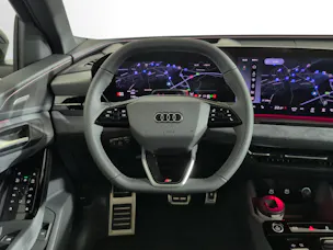 AUDI Q6 e-tron quattro