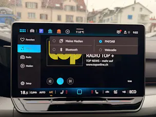 VW Golf 1.5 TSI eHYBRID 204 PS *** ELEKTRISCHE REICHWEITE 140KM ***