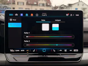 VW Golf 1.5 TSI eHYBRID 204 PS *** ELEKTRISCHE REICHWEITE 140KM ***