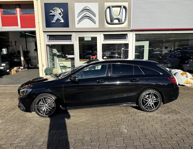 MERCEDES-BENZ CLA Shooting Brake 220 d AMG Line 7G-DCT