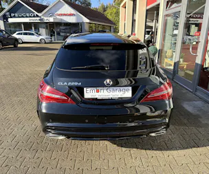 MERCEDES-BENZ CLA Shooting Brake 220 d AMG Line 7G-DCT