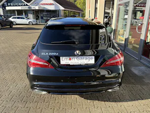 MERCEDES-BENZ CLA Shooting Brake 220 d AMG Line 7G-DCT