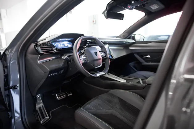 PEUGEOT 308 SW 1.6 PHEV 180 GT