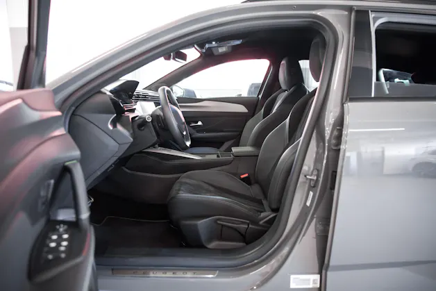 PEUGEOT 308 SW 1.6 PHEV 180 GT