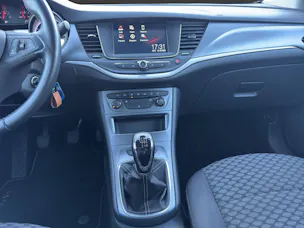OPEL Astra 1.2i Turbo Edition