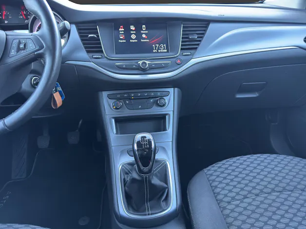 OPEL Astra 1.2i Turbo Edition