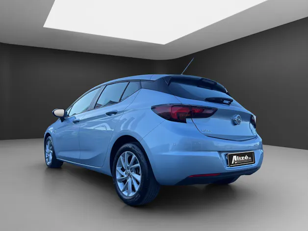 OPEL Astra 1.2i Turbo Edition
