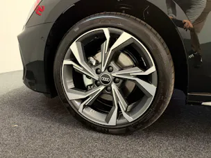 AUDI A3 Sportback TFSI 110 kW S line S tronic