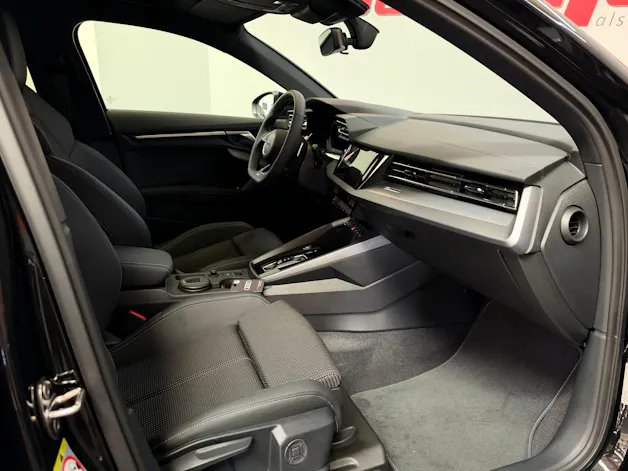 AUDI A3 Sportback TFSI 110 kW S line S tronic