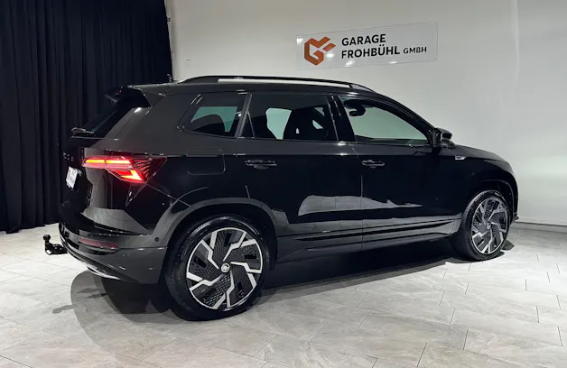 SKODA Karoq 2.0 TSI SportLine 4x4 DSG I AHK I 1.Hand I