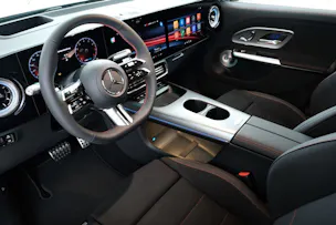 MERCEDES-BENZ GLB 220 4Matic X248