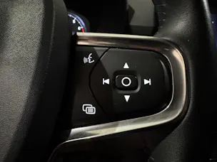 VOLVO XC40 T5 AWD Inscription Geartronic I AHK 2100 KG I