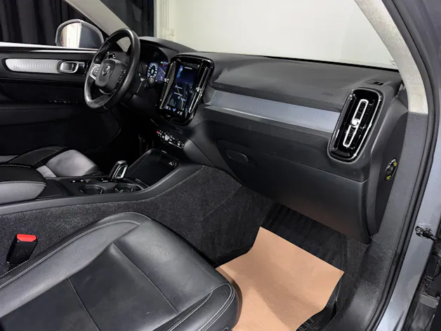 VOLVO XC40 T5 AWD Inscription Geartronic I AHK 2100 KG I
