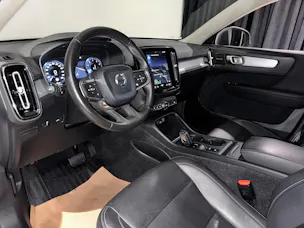VOLVO XC40 T5 AWD Inscription Geartronic I AHK 2100 KG I