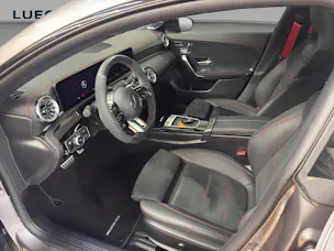 MERCEDES-BENZ CLA 35 4M - AMG / 360 Grad Kamera / Panorama-Dach / Soundsystem