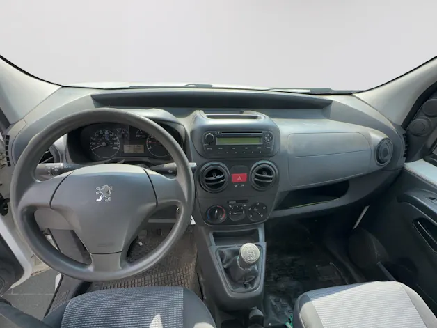 PEUGEOT Bipper 1.4i " BAS DE CAISSE AVEC ROUILLE "