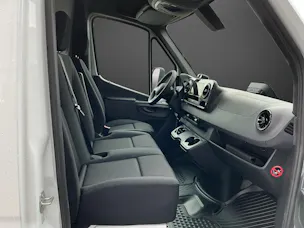 MERCEDES-BENZ Sprinter 319 CDI Lang 9G-TRONIC