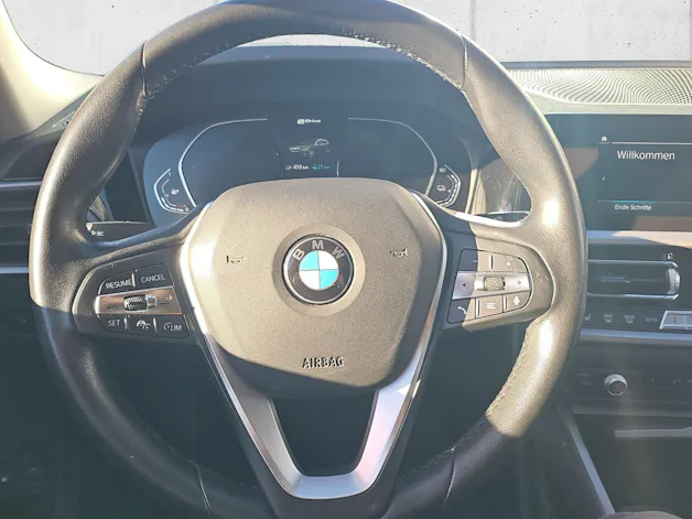 BMW 330e xDrive Steptronic