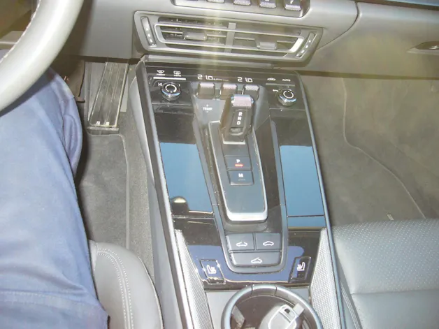 PORSCHE 911 Carrera PDK