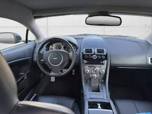ASTON MARTIN V8 Vantage 4.7 Sportshift