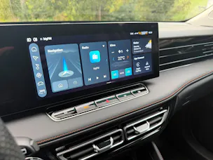 MG HS 1.5 T Luxury Automat * 170PS * 8fach *
