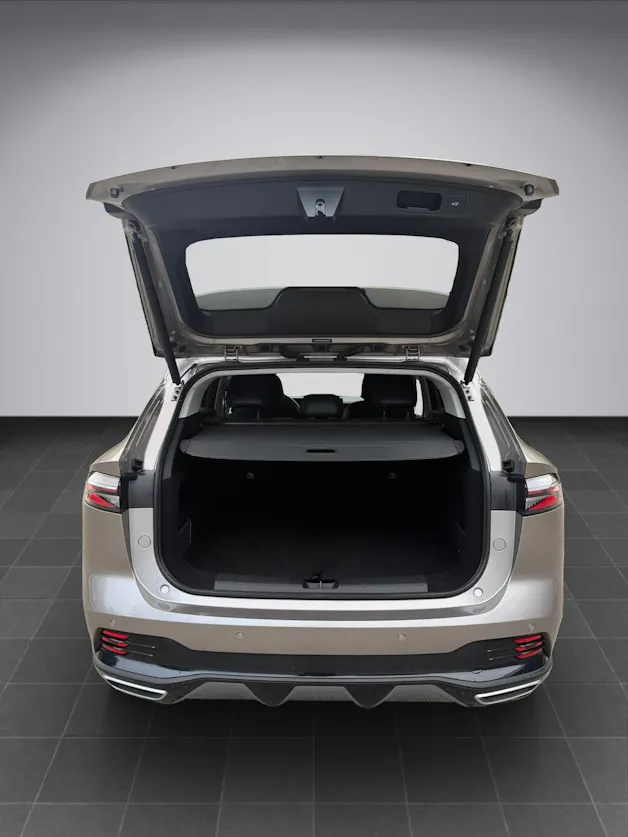 MG HS 1.5 T Luxury Automat * 170PS * 8fach *