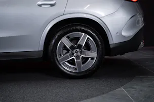MERCEDES-BENZ GLC 220 d AMG Line 4matic Coupé / Panorama / 360°Kamera / AHK