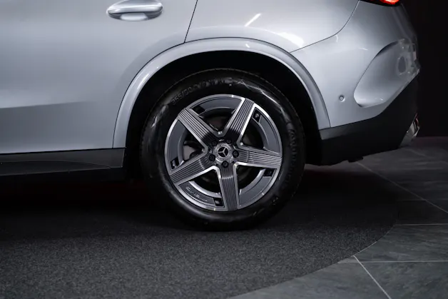 MERCEDES-BENZ GLC 220 d AMG Line 4matic Coupé / Panorama / 360°Kamera / AHK