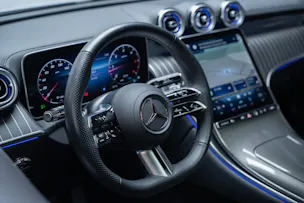 MERCEDES-BENZ GLC 220 d AMG Line 4matic Coupé / Panorama / 360°Kamera / AHK