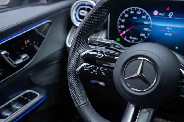 MERCEDES-BENZ GLC 220 d AMG Line 4matic Coupé / Panorama / 360°Kamera / AHK