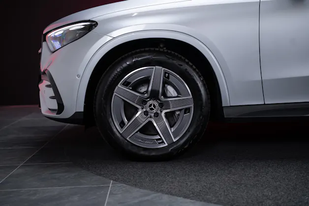 MERCEDES-BENZ GLC 220 d AMG Line 4matic Coupé / Panorama / 360°Kamera / AHK