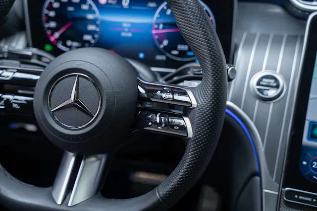 MERCEDES-BENZ GLC 220 d AMG Line 4matic Coupé / Panorama / 360°Kamera / AHK