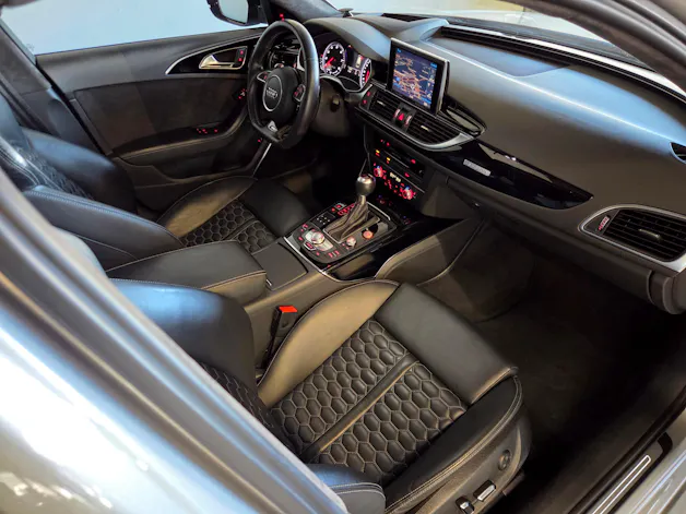 AUDI RS6 Avant 4.0 V8 TFSI perform. qu. T-Tr.