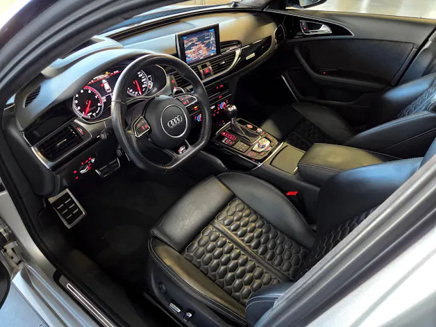 AUDI RS6 Avant 4.0 V8 TFSI perform. qu. T-Tr.