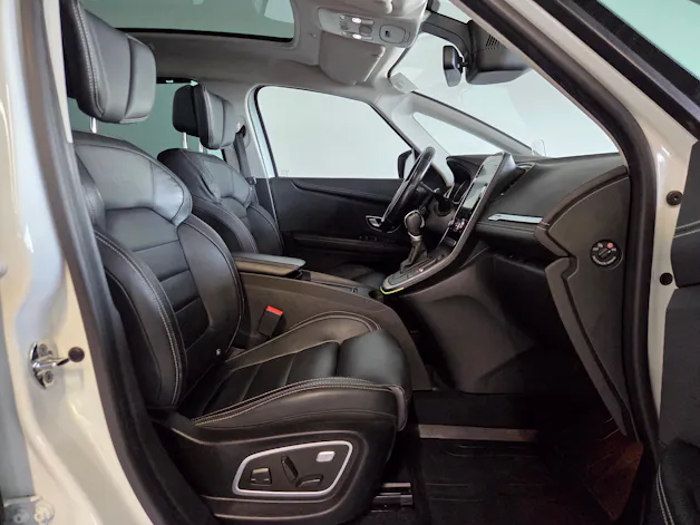 RENAULT Scénic 1.3 TCe 160 Initiale EDC