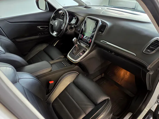 RENAULT Scénic 1.3 TCe 160 Initiale EDC
