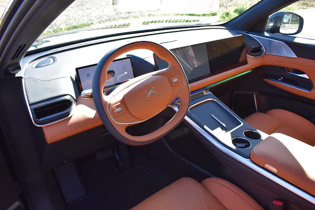 XPENG G9 93kWh Performance AWD mit Anhängerkupplung