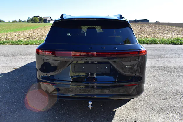 XPENG G9 93kWh Performance AWD mit Anhängerkupplung