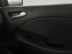 RENAULT Clio 1.6 E-Tech Intens