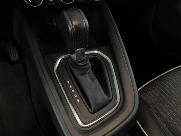 RENAULT Clio 1.6 E-Tech Intens