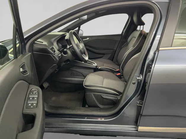 RENAULT Clio 1.6 E-Tech Intens