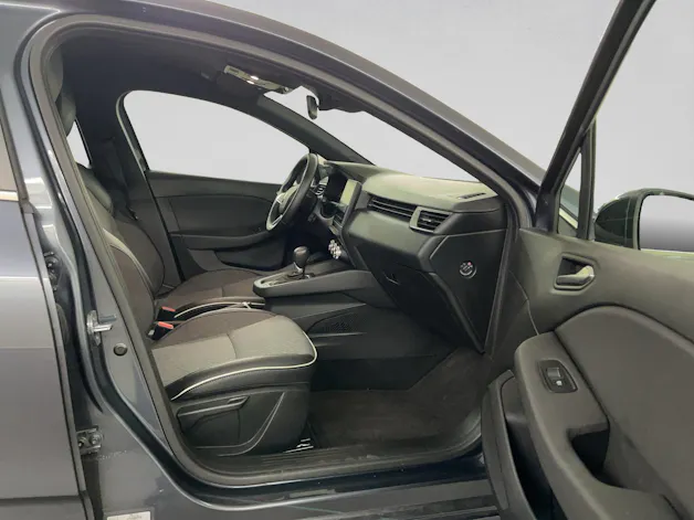RENAULT Clio 1.6 E-Tech Intens