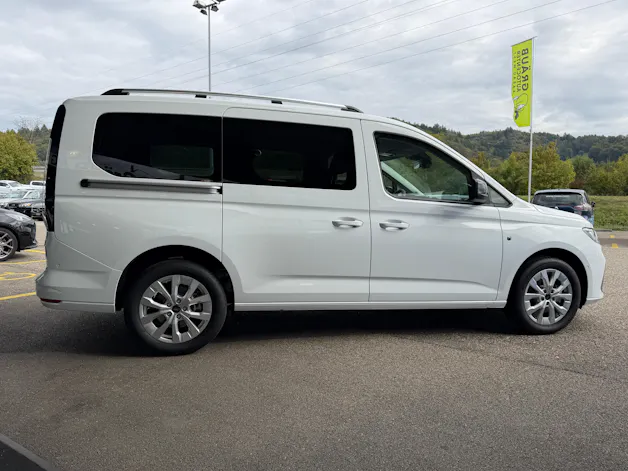 FORD Grand Tourneo Connect 1.5 PHEV Titanium Automat