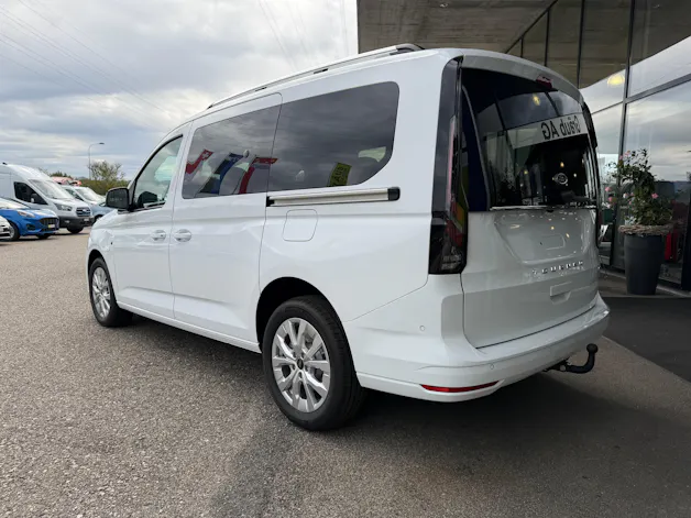 FORD Grand Tourneo Connect 1.5 PHEV Titanium Automat