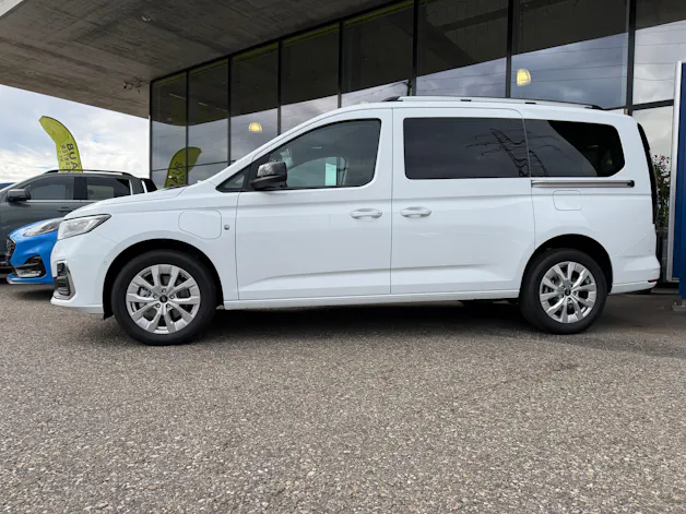 FORD Grand Tourneo Connect 1.5 PHEV Titanium Automat