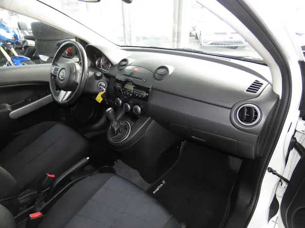 MAZDA 2 1.3i 16V Exclusive