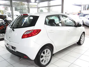 MAZDA 2 1.3i 16V Exclusive
